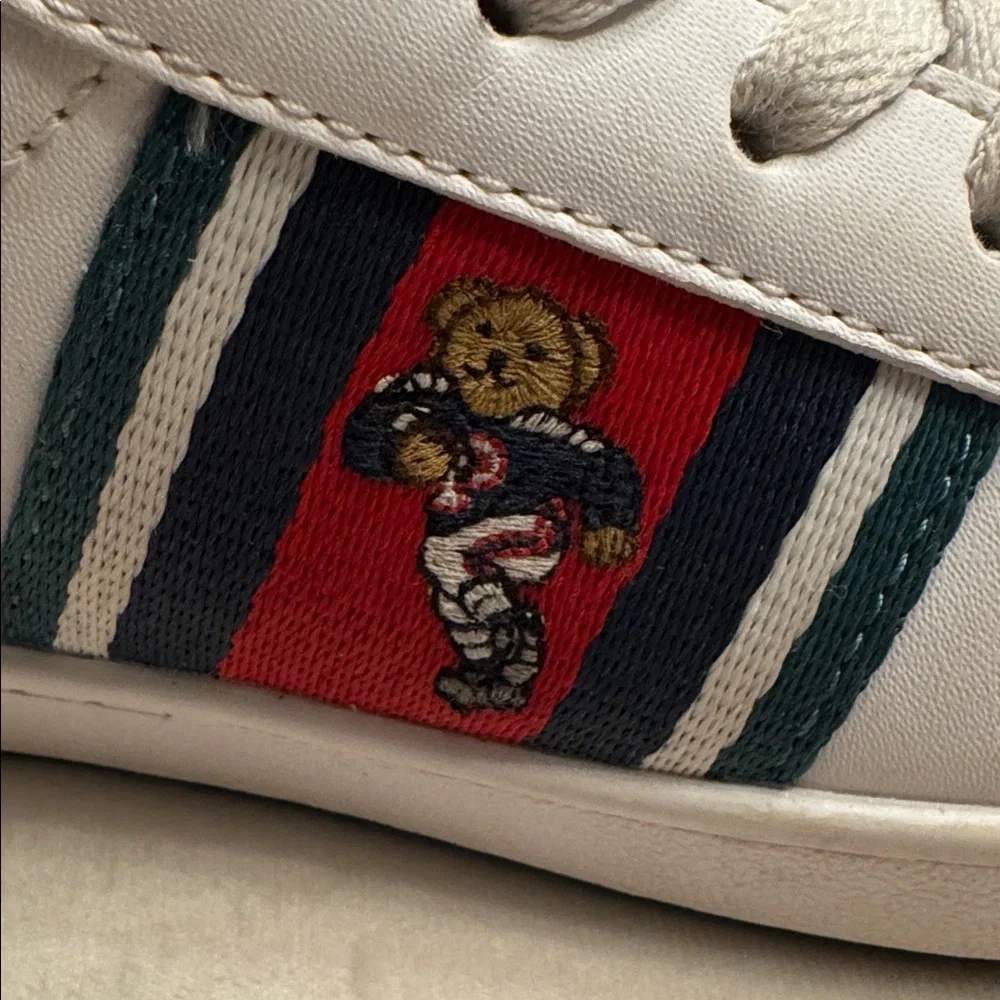 Polo Ralph Lauren Kids White Sneakers w/ Embroidered Polo Bear, sz 13 - Picture 2 of 8